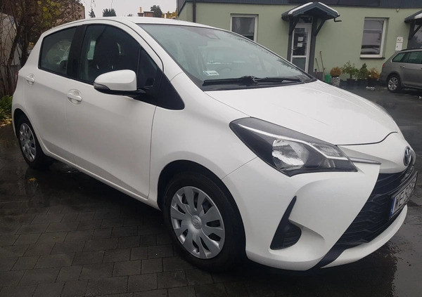 Toyota Yaris cena 33900 przebieg: 155000, rok produkcji 2019 z Tomaszów Mazowiecki małe 211